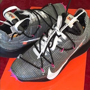 Off White x Nike Vapor Street Sneakers